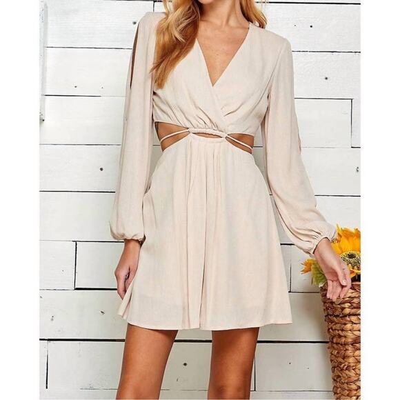 NWT Sweet Lemon Cutout Open Sleeve V-Neck Mini Dress Nude sz M Long Sleeve Flowy - Picture 1 of 9